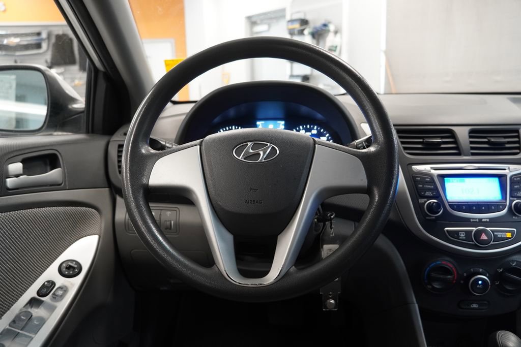 Used 2013 Hyundai Accent GLS image 16