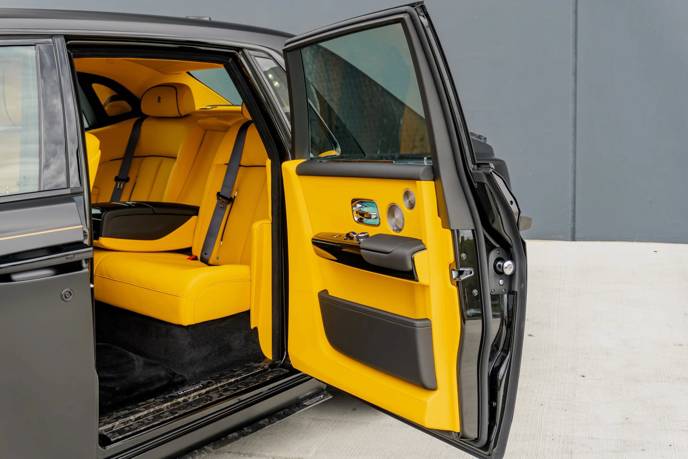 Used 2027 Rolls-Royce Phantom Sedan RWD image 70