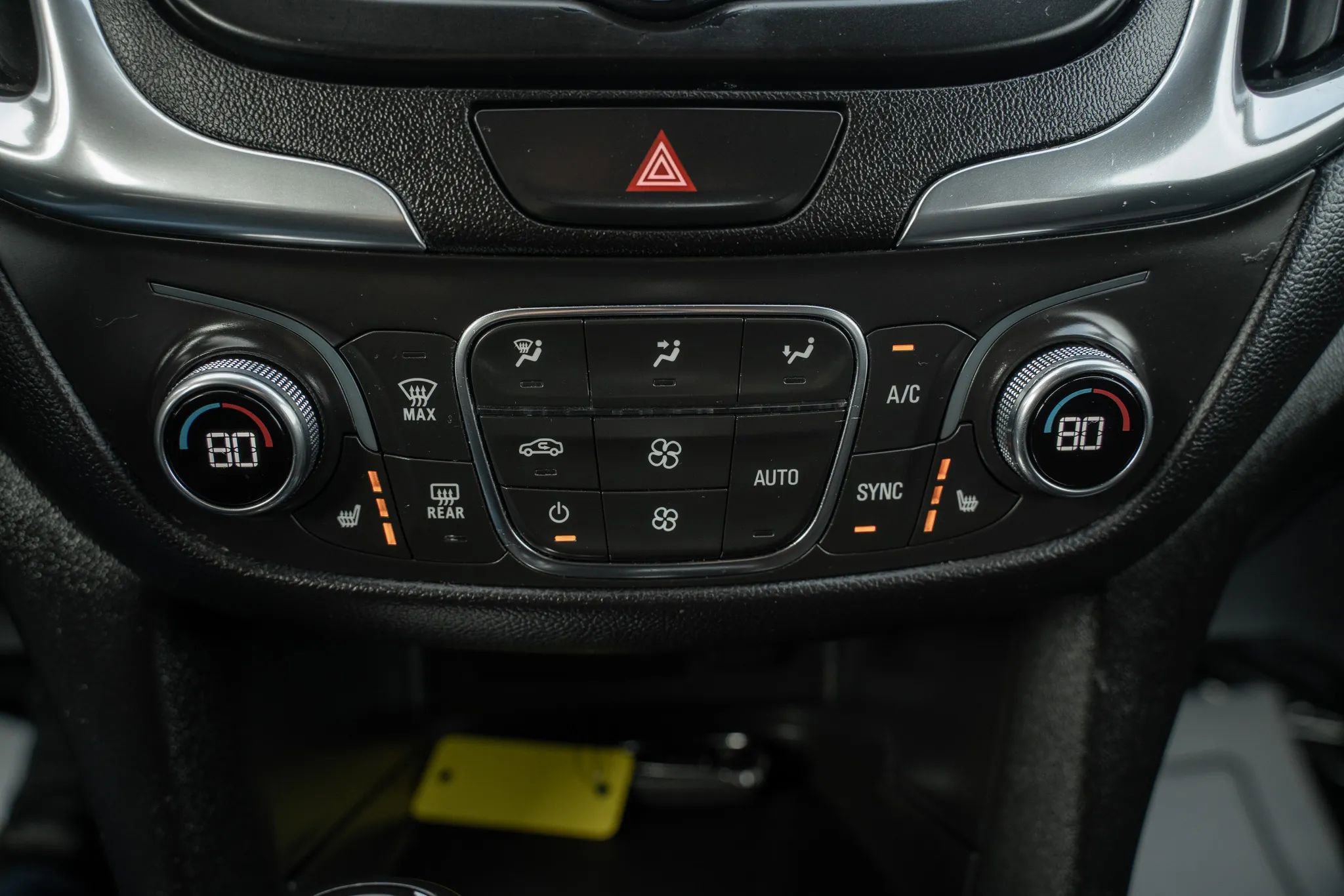 Used 2021 Chevrolet Equinox LT image 23