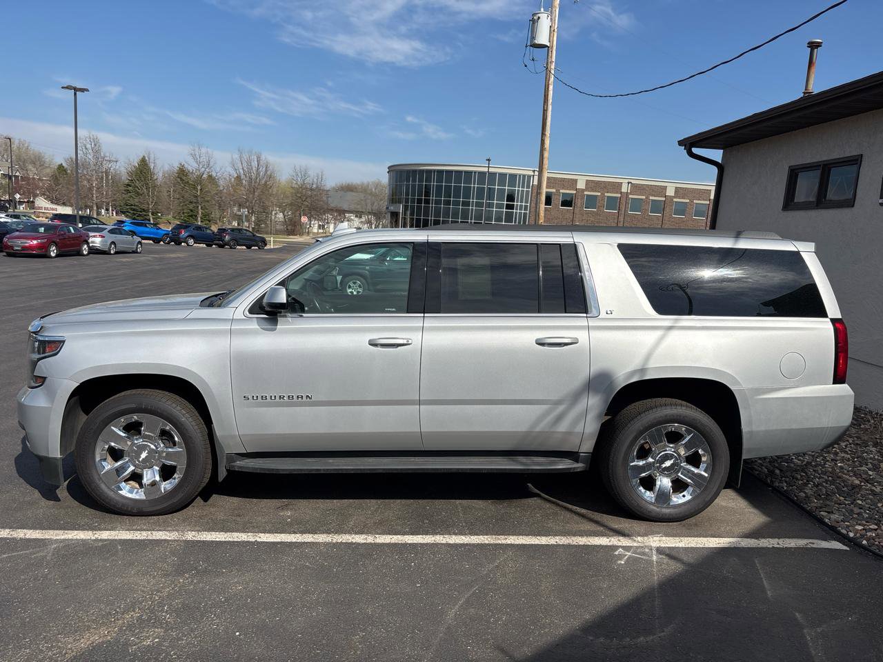 Used 2019 Chevrolet Suburban LT AWD/4WD image 6