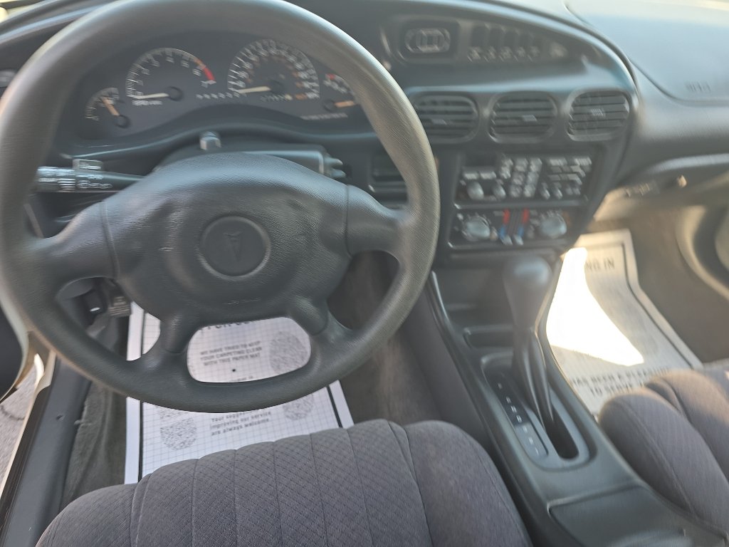 Used 2002 Pontiac Grand Prix SE w/ Widetrack Smart Pkg FWD image 8