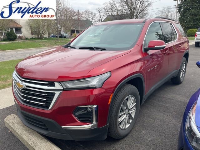 Used 2023 Chevrolet Traverse LT image 1