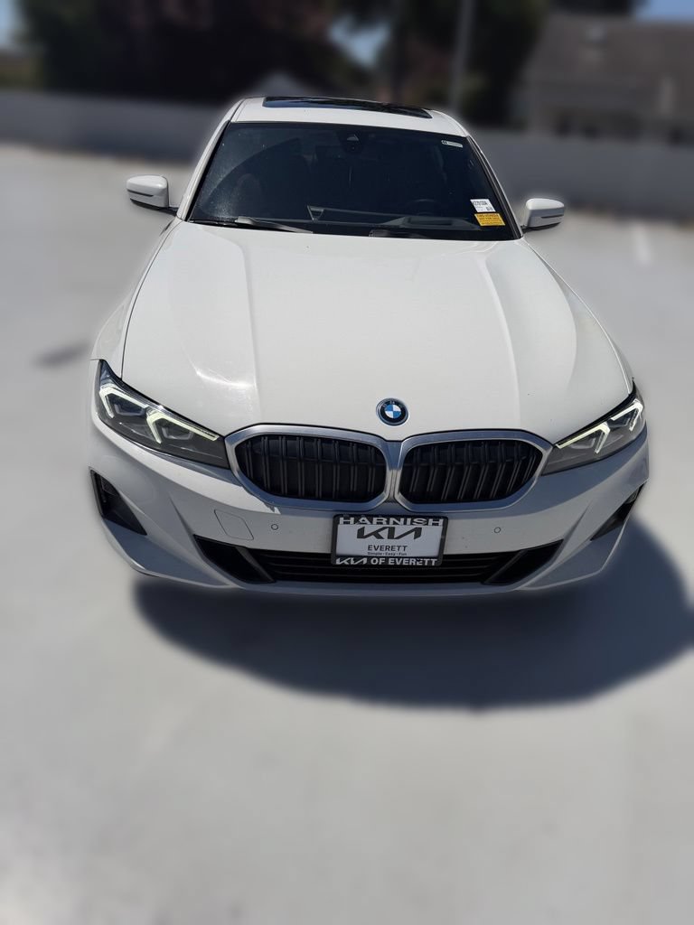 Used 2023 BMW 330e xDrive w/ Premium Package AWD/4WD image 2