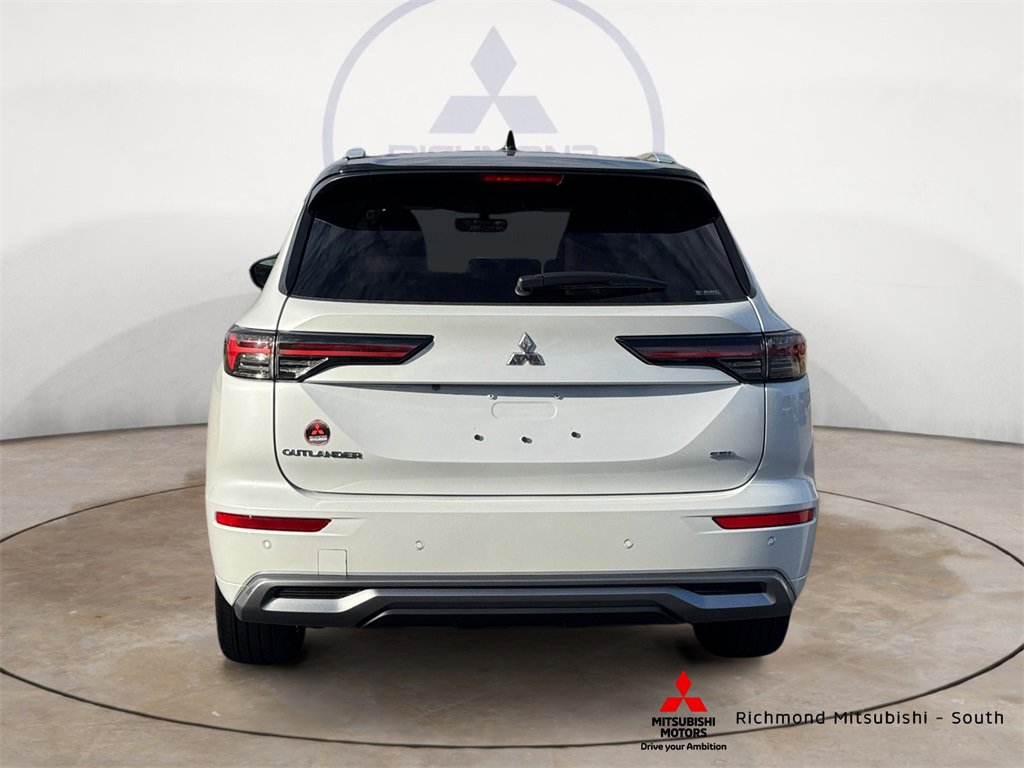 New 2026 Mitsubishi Outlander SEL image 4