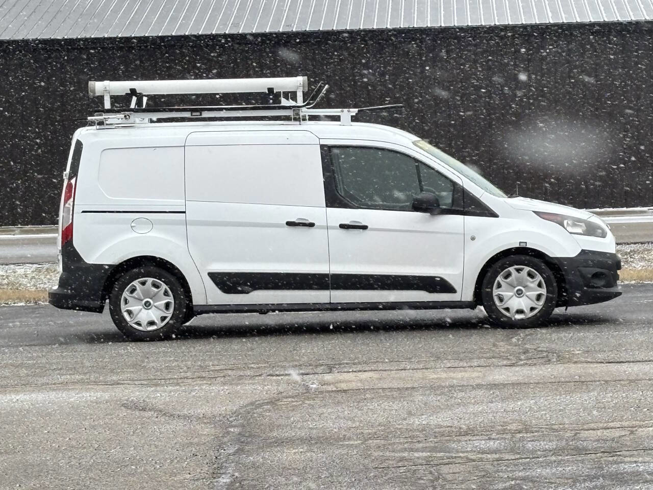 Used 2015 Ford Transit Connect XL image 1