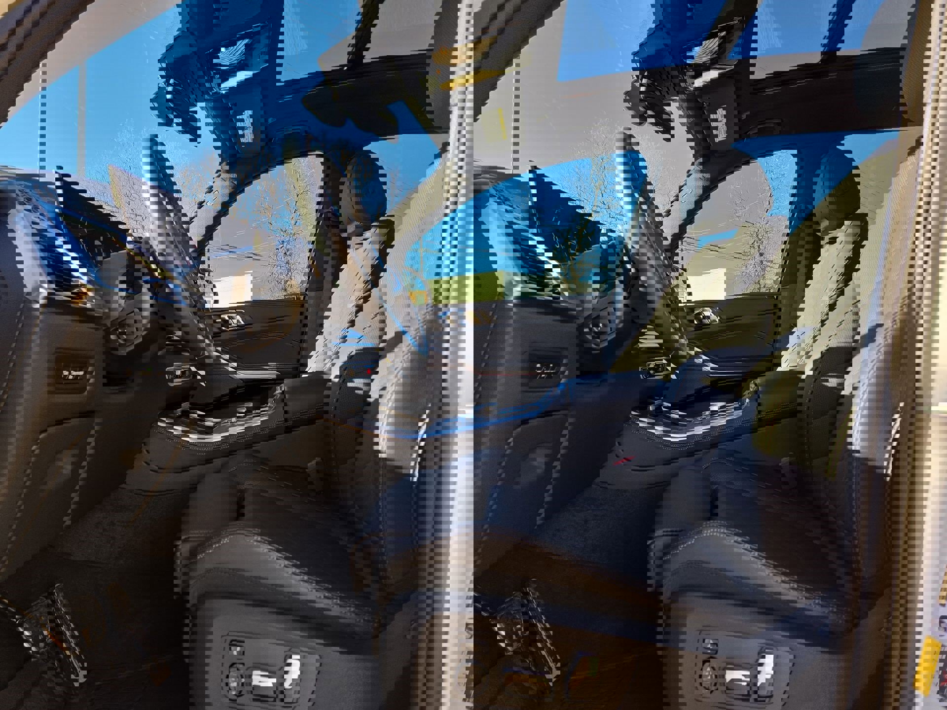 Used 2026 BMW X5 xDrive50e w/ M Sport Package image 16