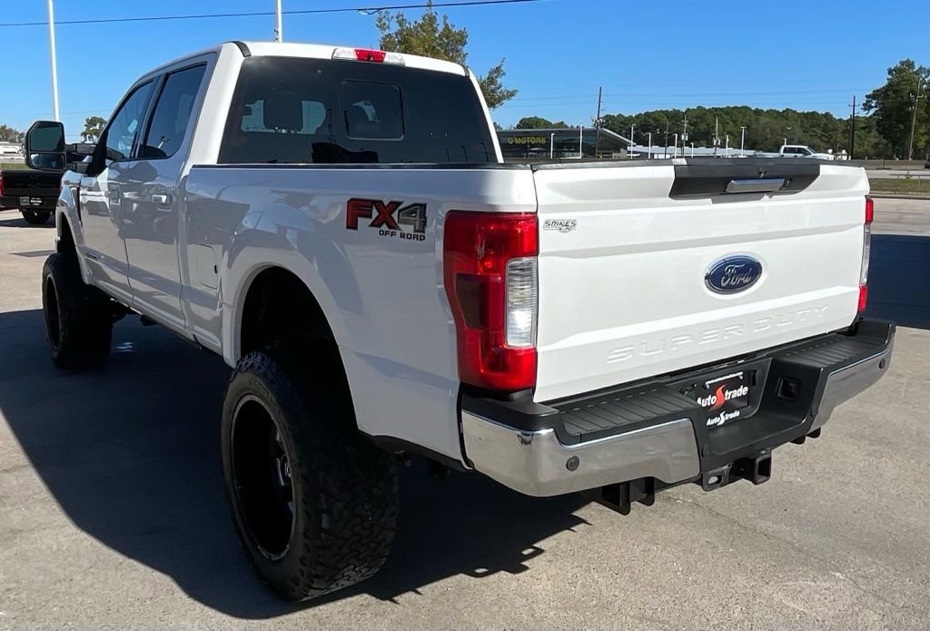 Used 2017 Ford F250 Lariat w/ Lariat Value Package AWD/4WD image 6