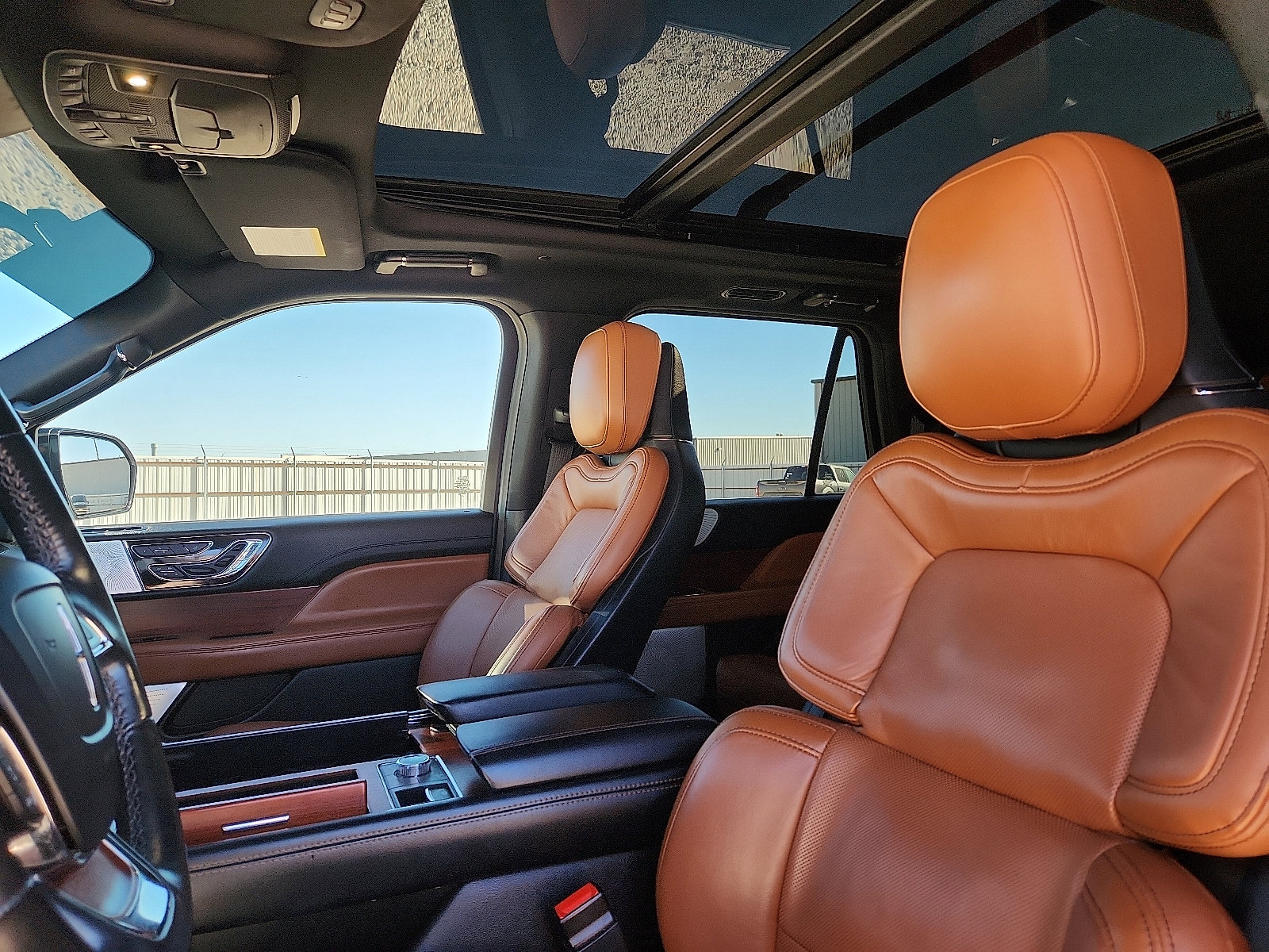 Used 2021 Lincoln Navigator L Reserve w/ Luxury Package image 12