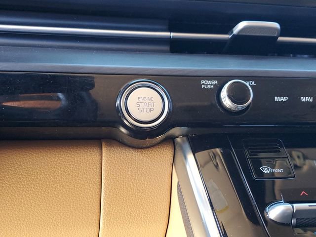 Used 2022 Kia Carnival EX image 27