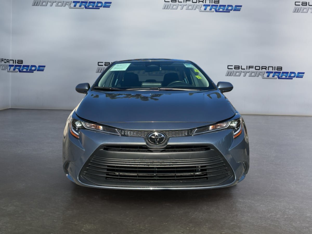 Used 2025 Toyota Corolla LE w/ LE Premium Package FWD image 2
