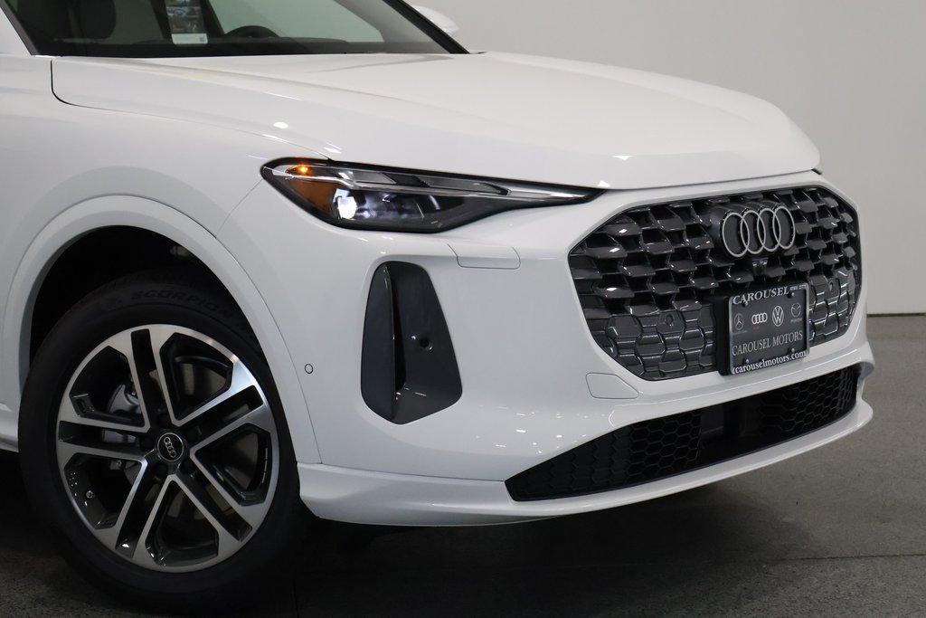 Used 2025 Audi Q5 Premium w/ Convenience Package AWD/4WD image 3