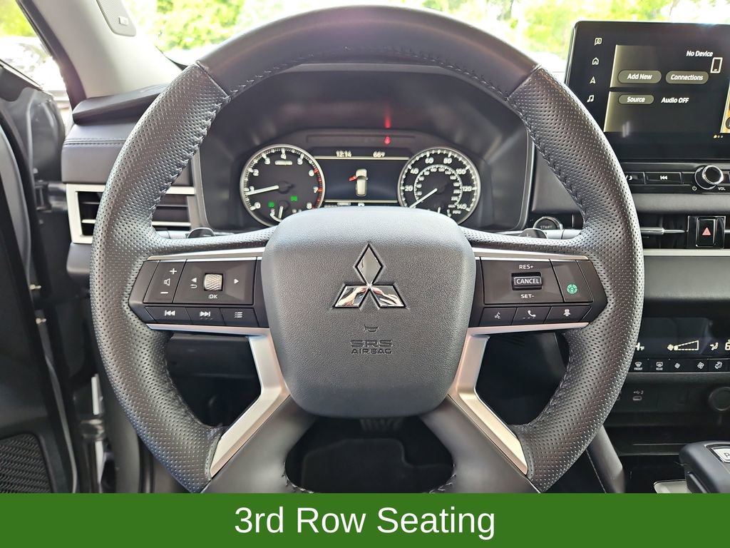 Used 2025 Mitsubishi Outlander AWD image 10