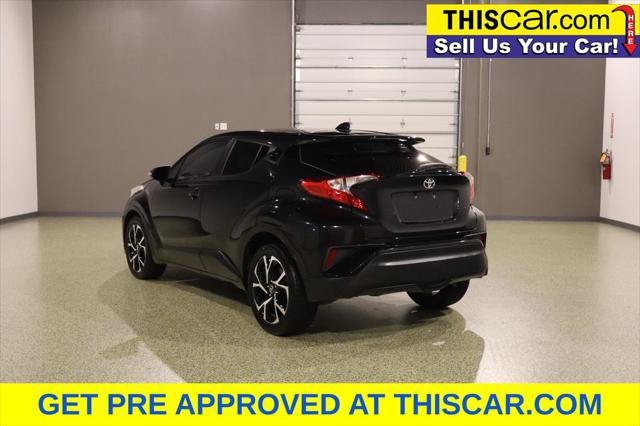 Used 2019 Toyota C-HR XLE FWD image 6