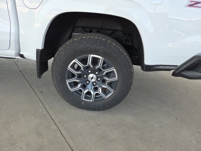 New 2025 Chevrolet Colorado Z71 image 11