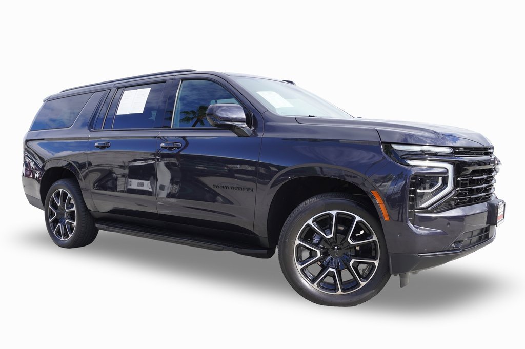 Used 2025 Chevrolet Suburban RST