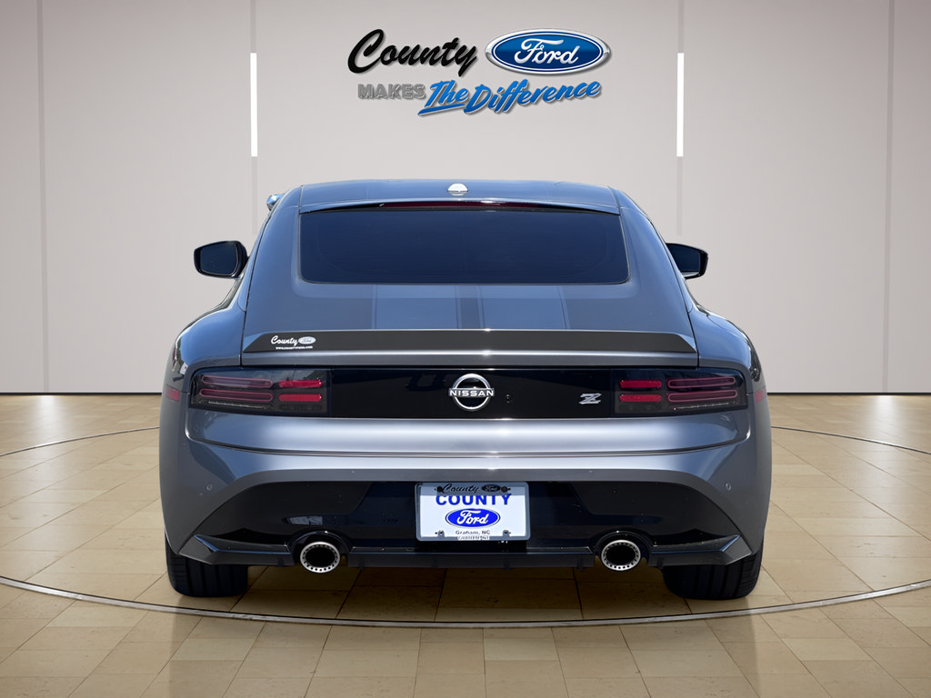 Used 2024 Nissan Z Performance w/ Floor Mat Package RWD image 11