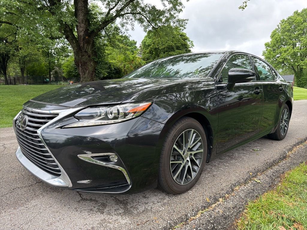 Used 2016 Lexus ES 350 w/ Luxury Package w/Wood Trim FWD image 5