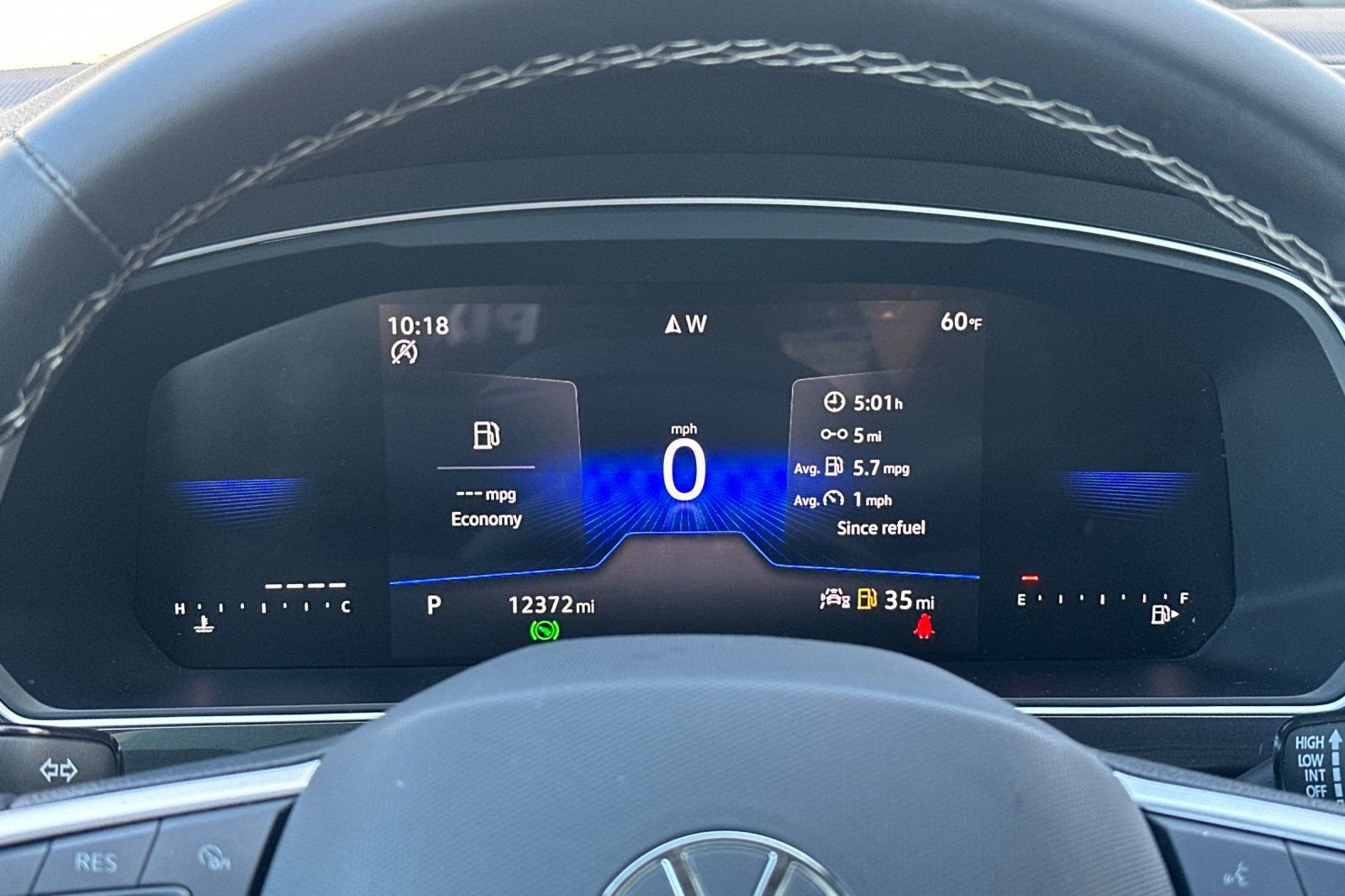 Used 2024 Volkswagen Tiguan SE image 33