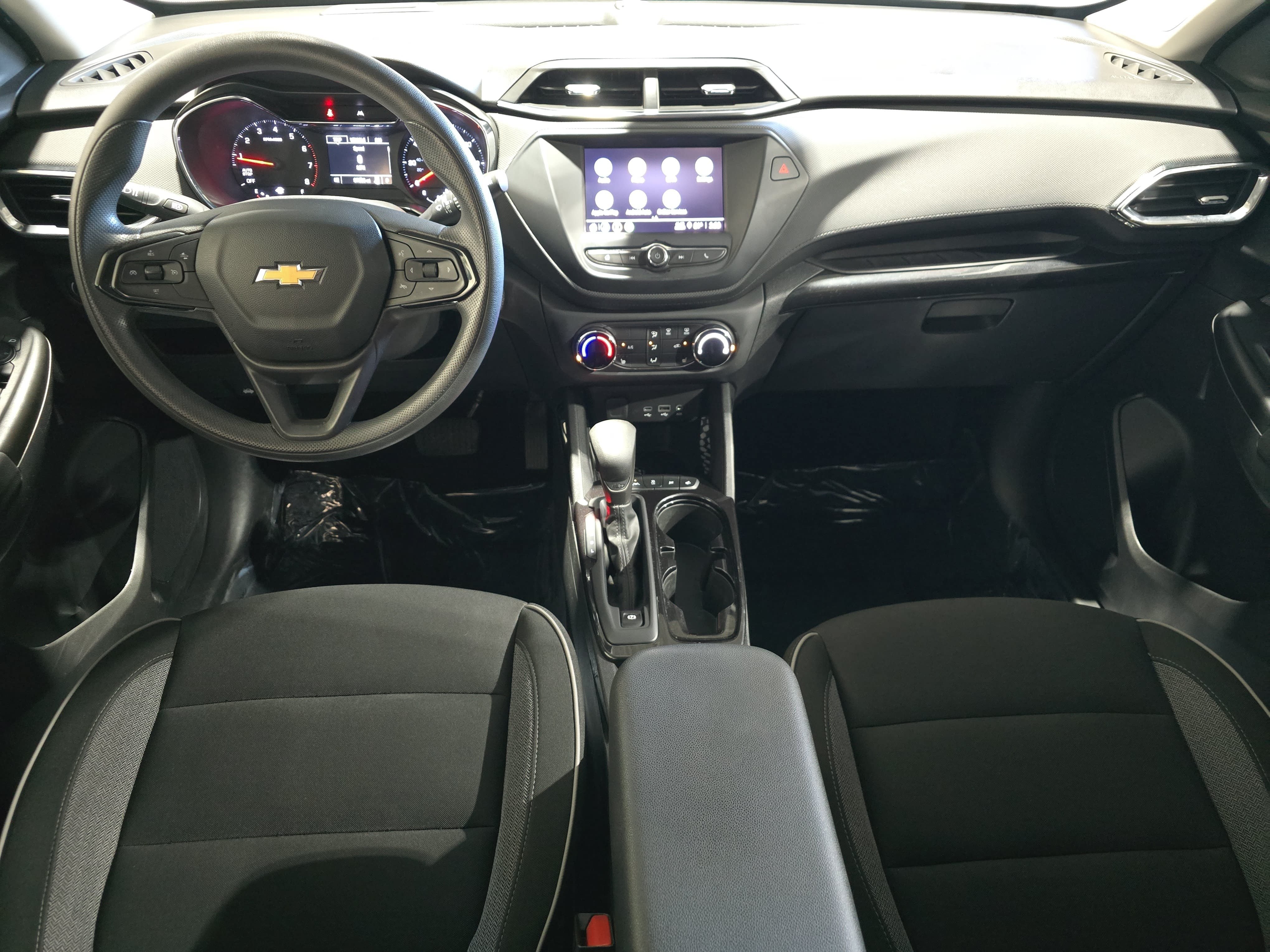 Used 2023 Chevrolet TrailBlazer LT FWD image 9