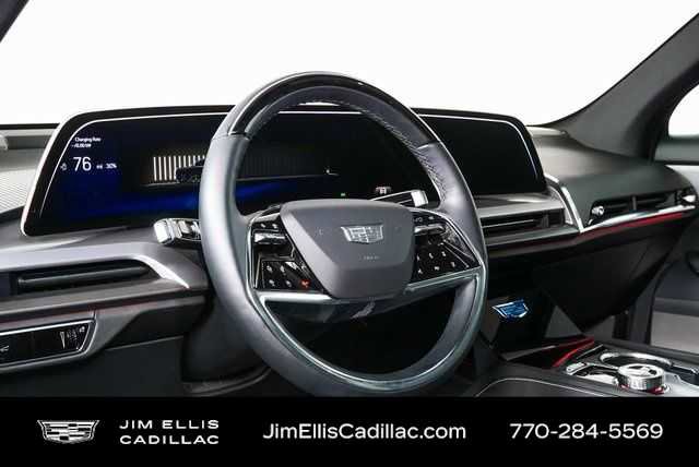 Used 2026 Cadillac Vistiq Sport image 4