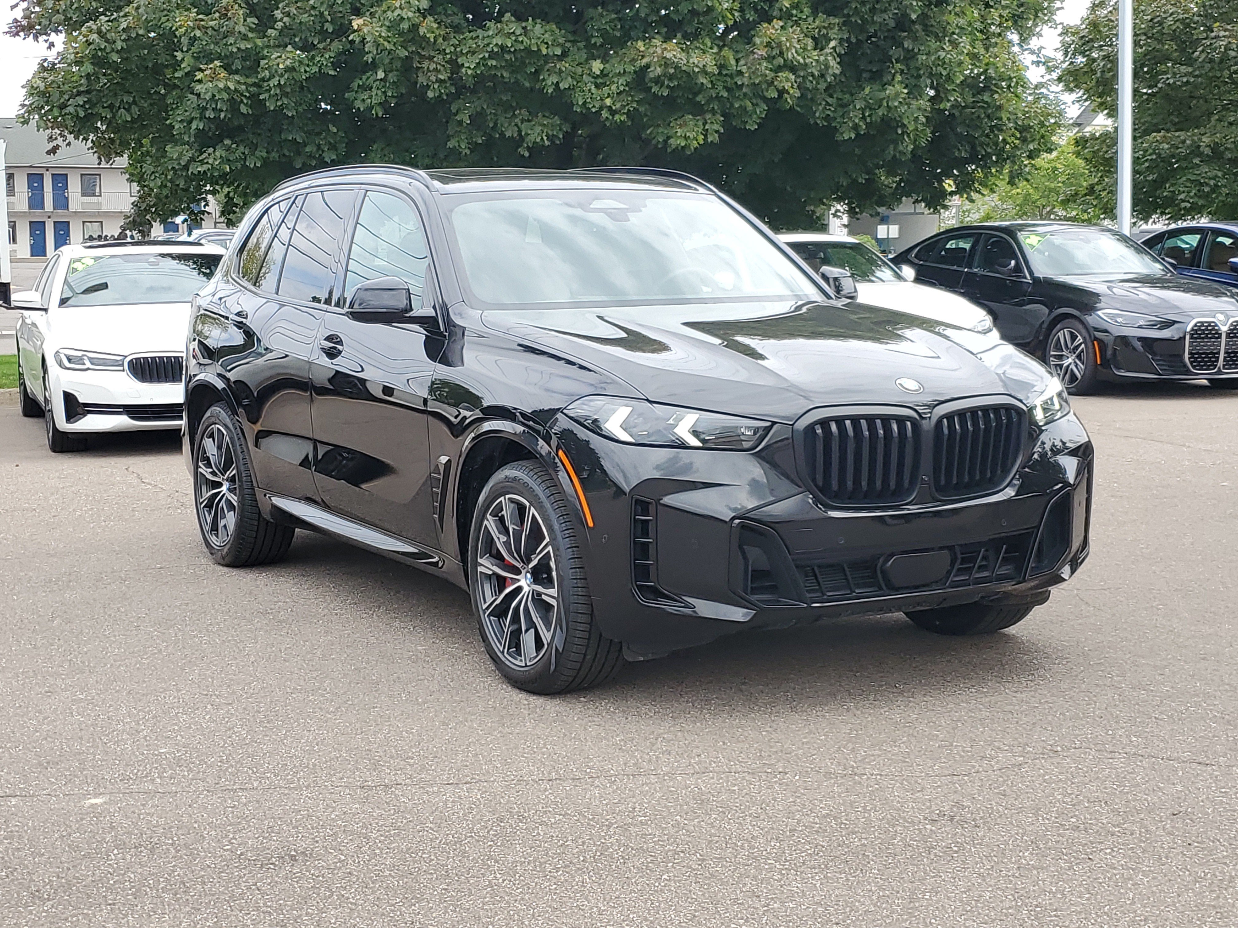 Certified 2024 BMW X5 xDrive40i w/ M Sport Package AWD/4WD image 7