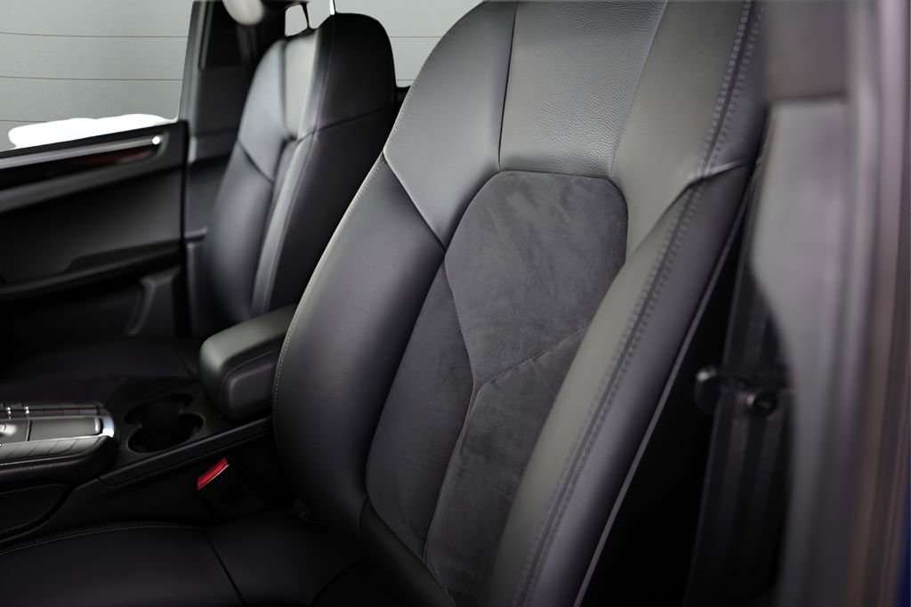 Used 2018 Porsche Macan image 26