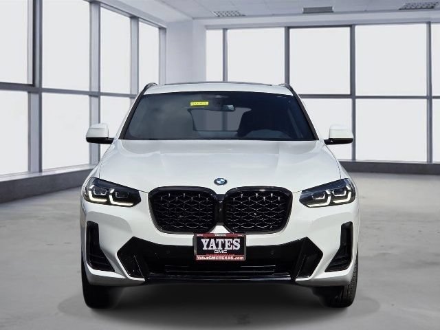 Used 2024 BMW X4 xDrive30i w/ Premium Package AWD/4WD image 3