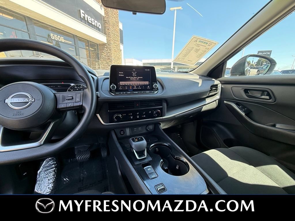 Used 2024 Nissan Rogue S FWD image 24
