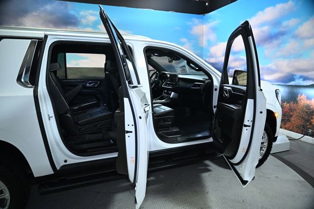 Used 2023 GMC Yukon XL SLT w/ SLT Luxury Package image 51