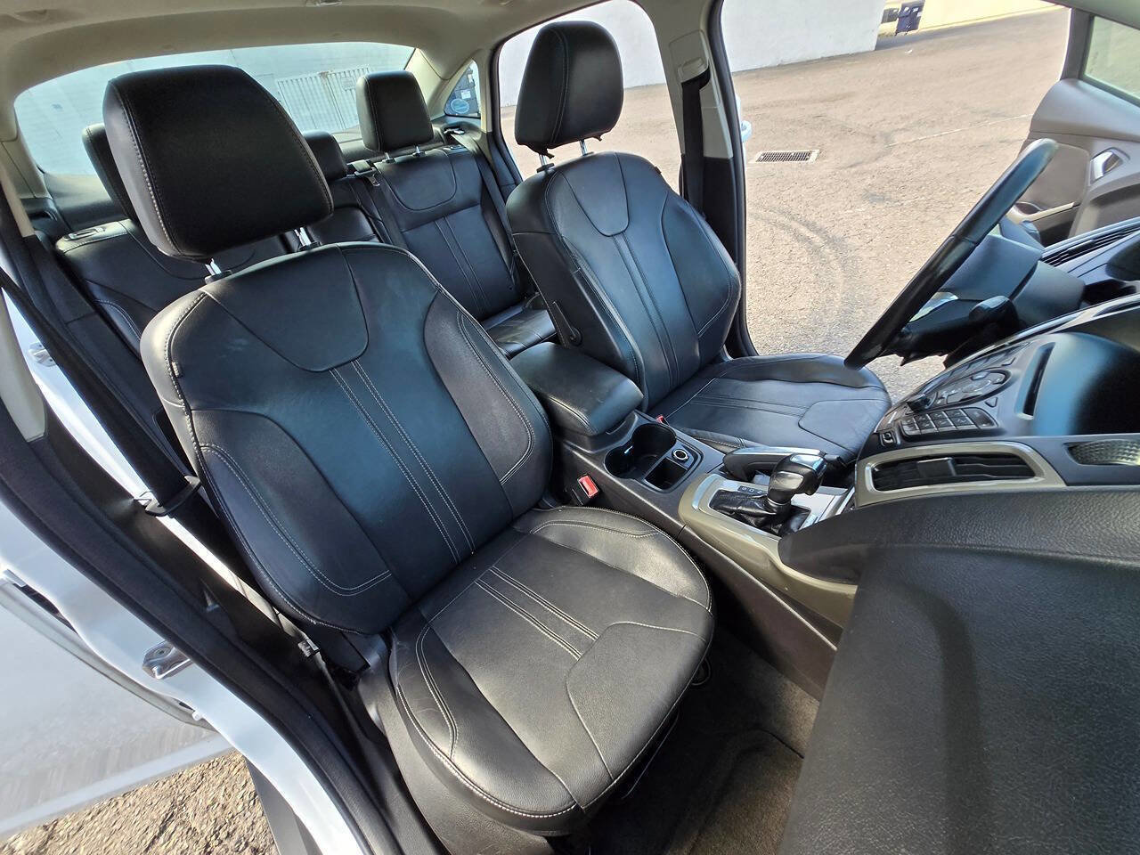 Used 2012 Ford Focus SEL FWD image 35