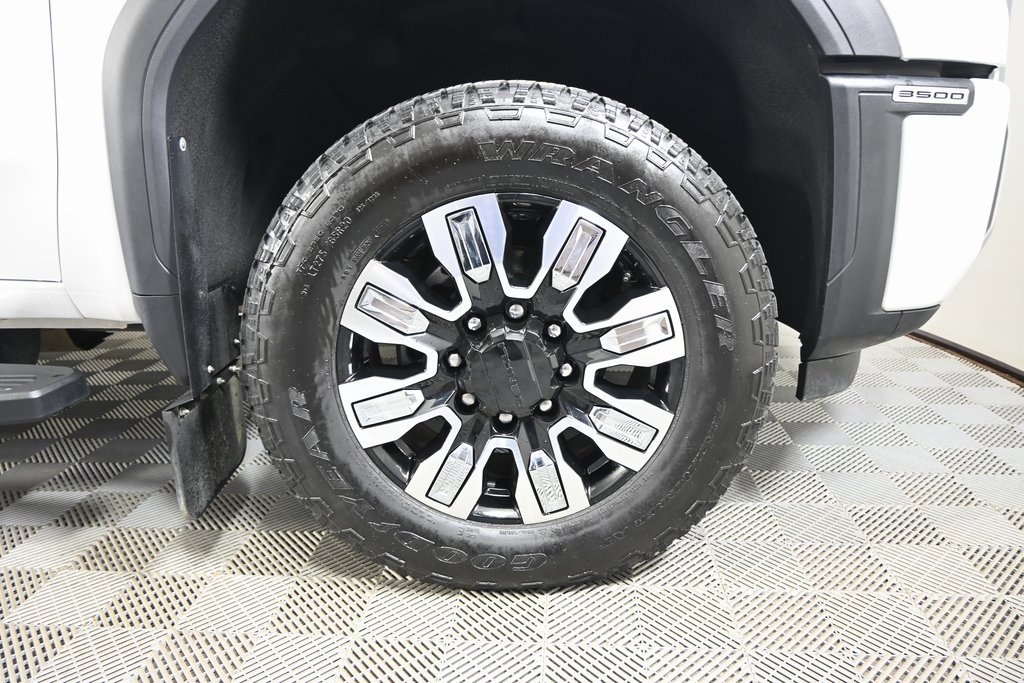 Used 2025 GMC Sierra 3500 Denali w/ Denali Reserve Package image 12
