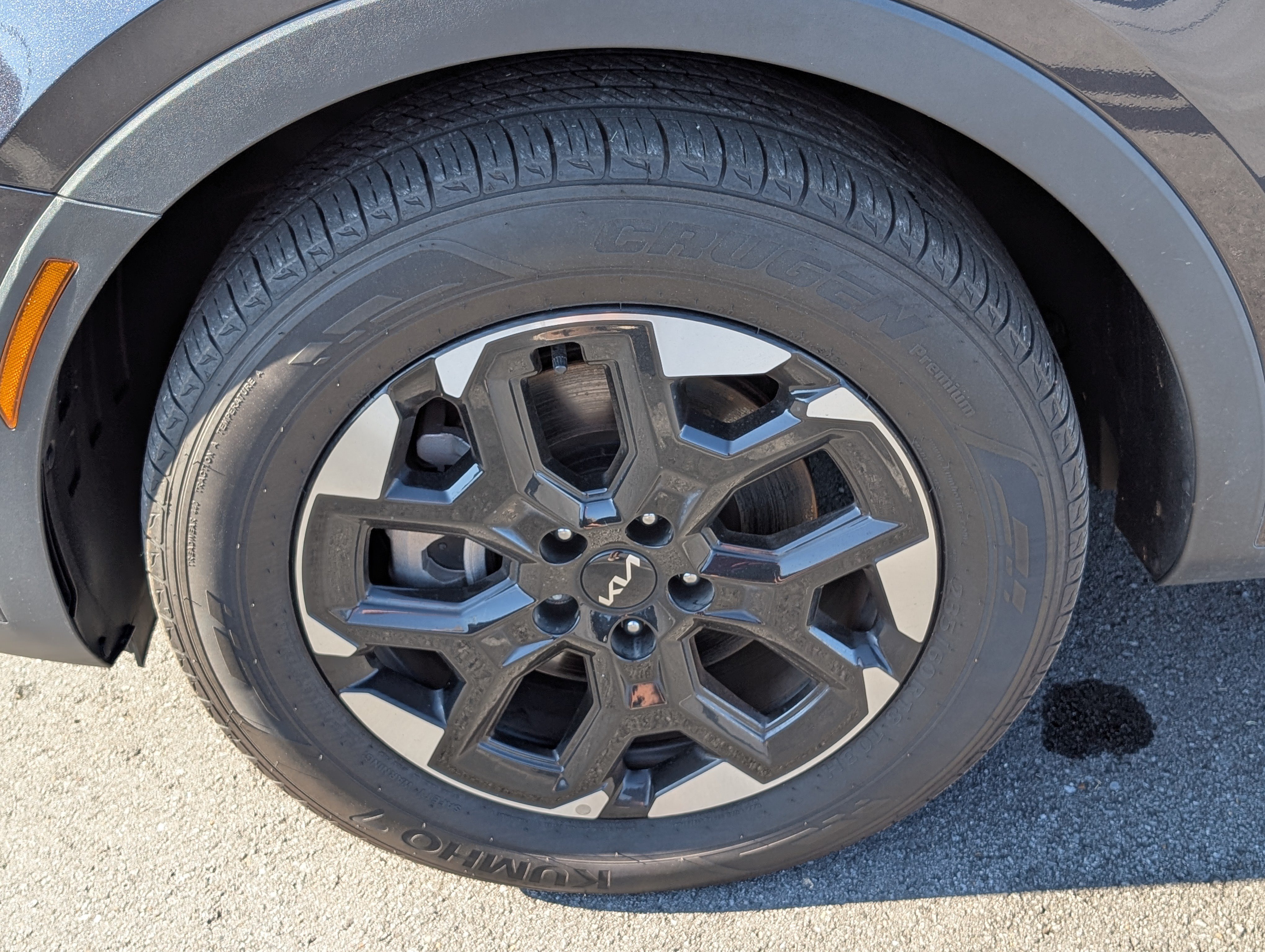 Used 2025 Kia Sorento S w/ Panoramic Sunroof Package FWD image 28