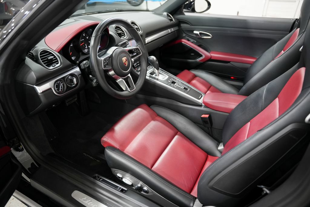 Used 2017 Porsche 718 Boxster RWD image 9