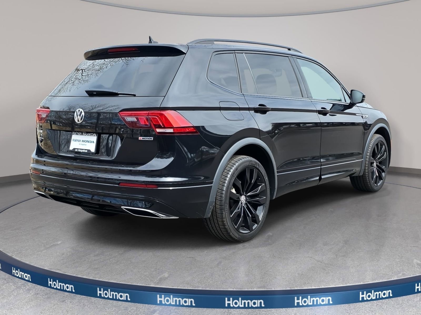 Used 2021 Volkswagen Tiguan SE R-Line image 7