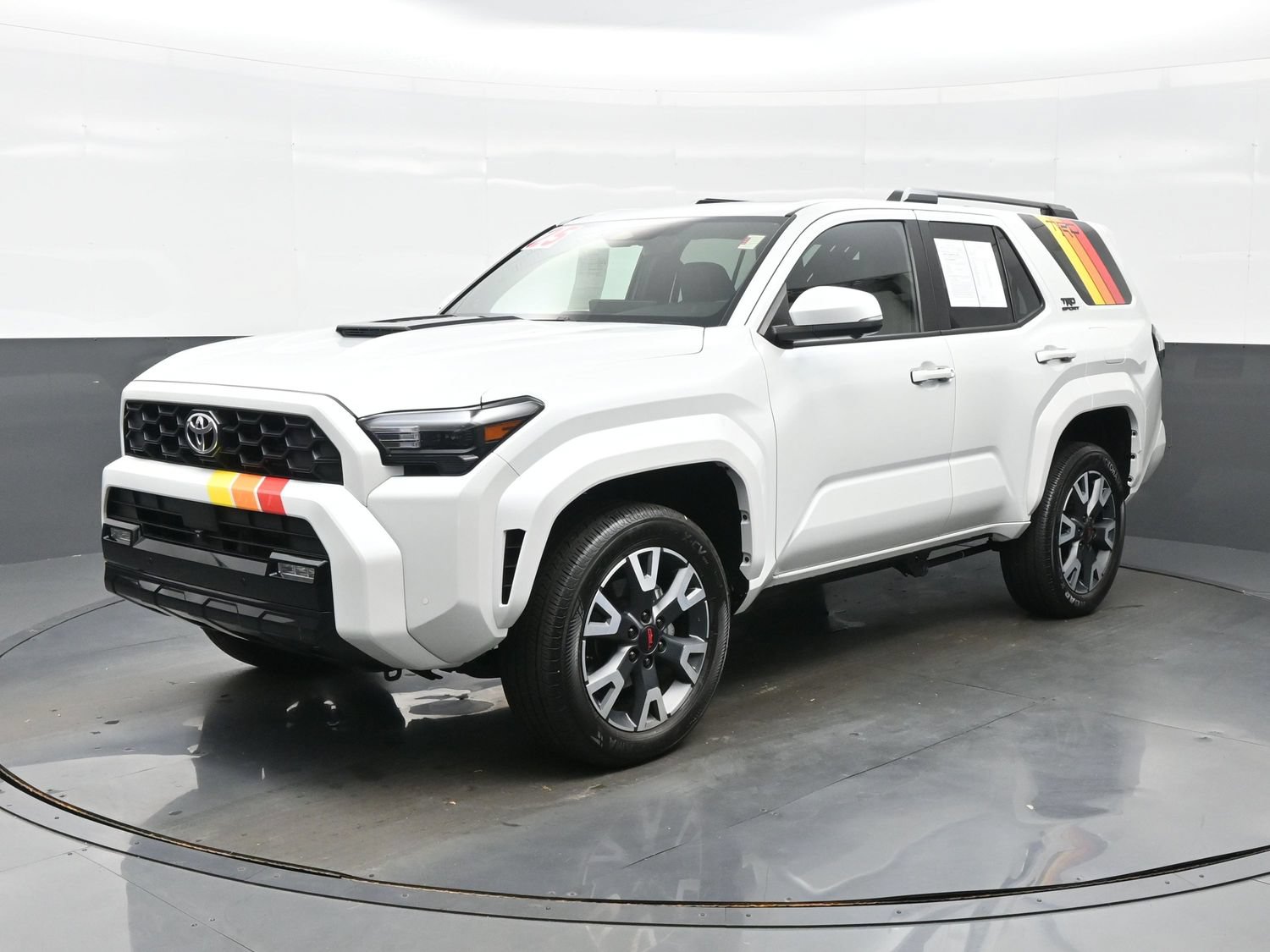 Used 2025 Toyota 4Runner TRD Sport Premium AWD/4WD image 2