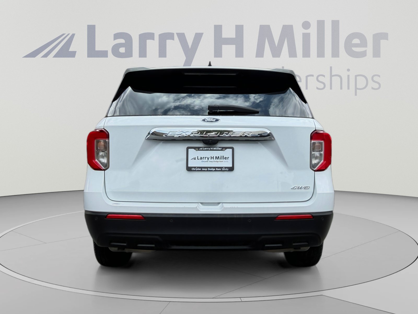 Used 2021 Ford Explorer 4WD image 4
