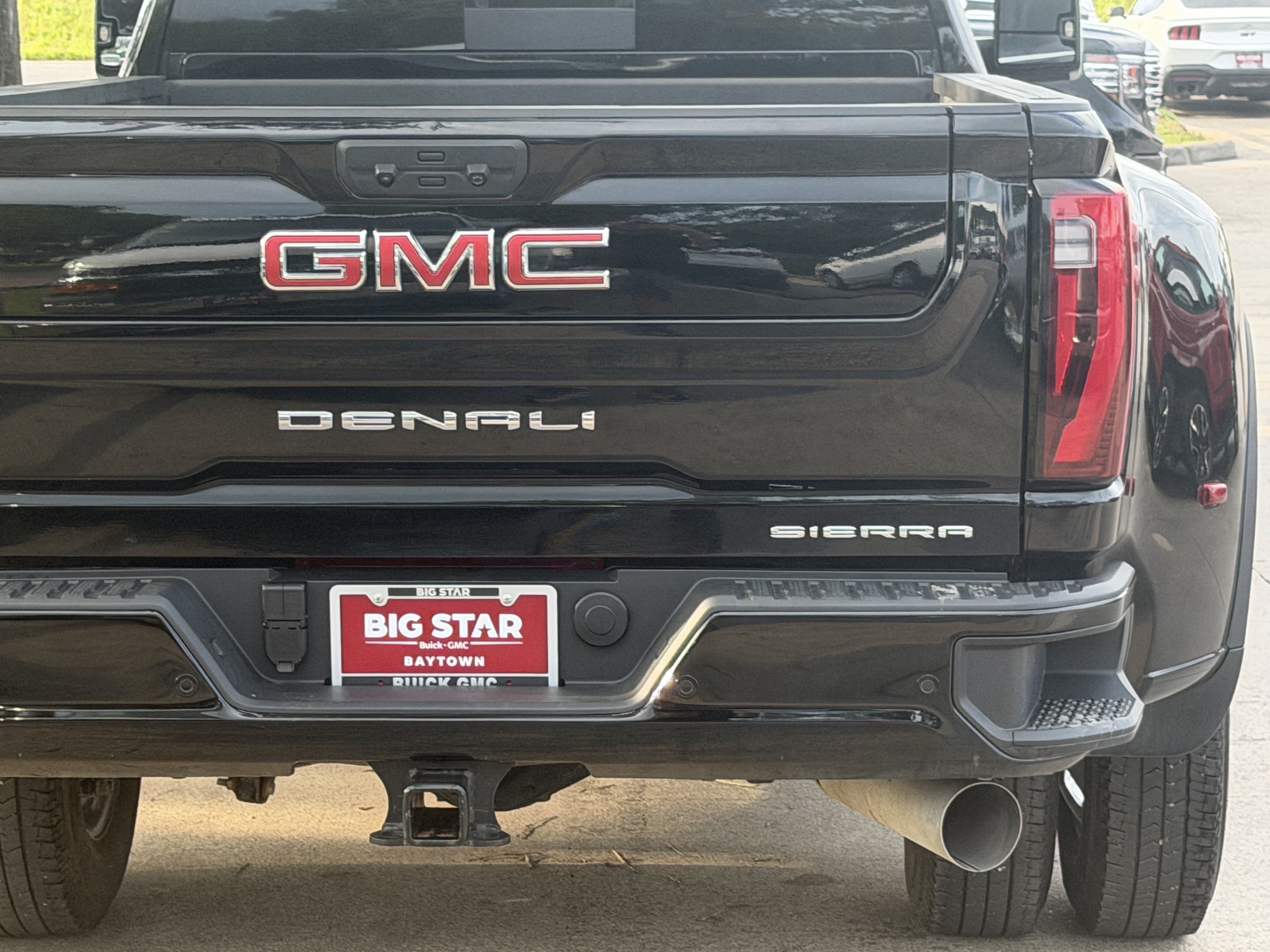 Used 2025 GMC Sierra 3500 Denali AWD/4WD image 10