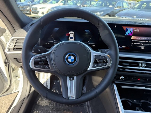 Certified 2023 BMW i4 eDrive40 w/ M Sport Package image 22