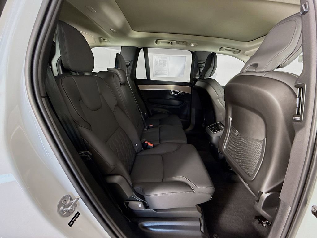 Certified 2026 Volvo XC90 B5 Plus w/ Protection Package image 30