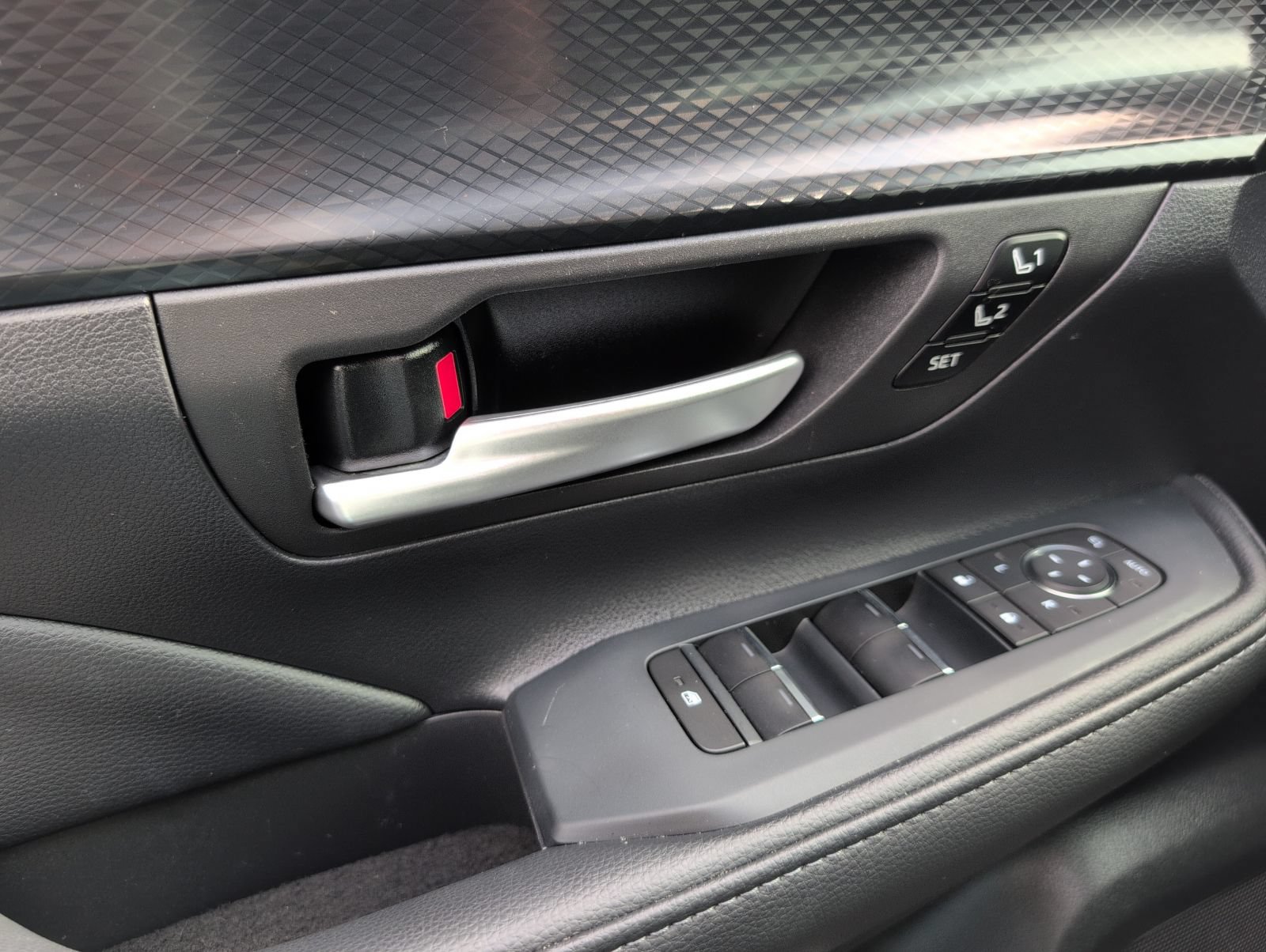 Used 2025 Toyota Grand Highlander AWD Hybrid image 8