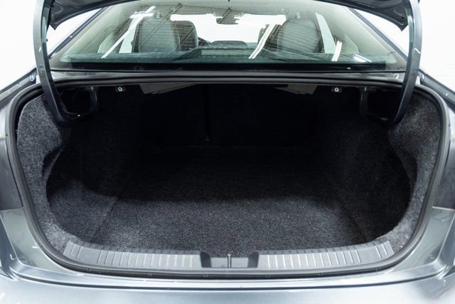 Used 2024 Volkswagen Jetta SE image 9