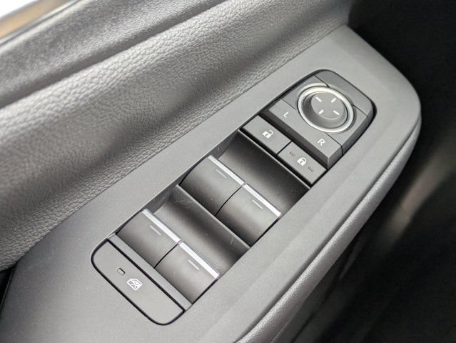 New 2026 Toyota Prius Plug-In Hybrid FWD image 24