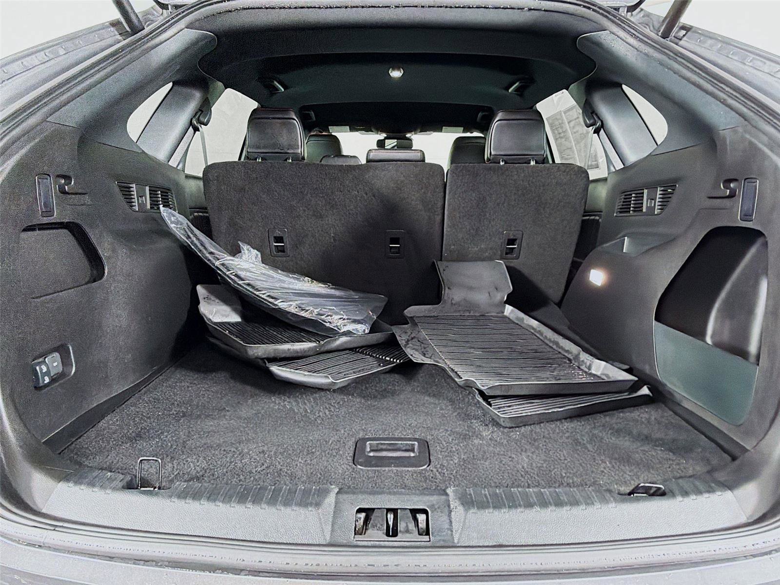 Used 2024 Ford Edge ST-Line image 25