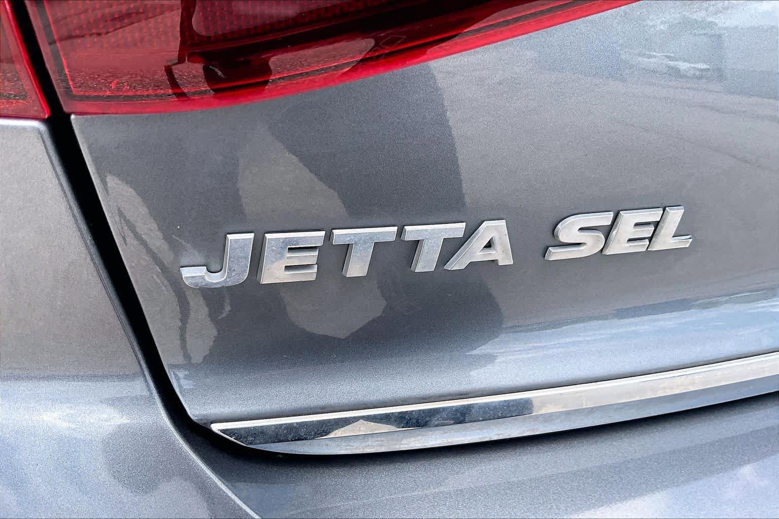 Used 2017 Volkswagen Jetta SEL FWD image 10