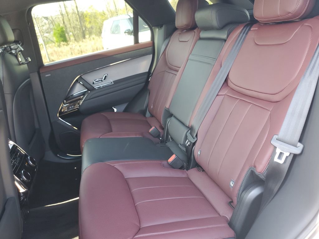 New 2026 Land Rover Range Rover Sport Dynamic SE AWD/4WD image 31