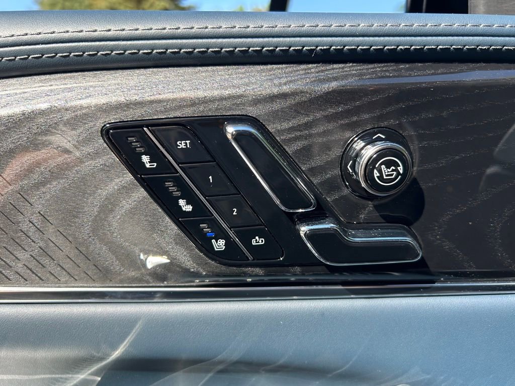 Used 2025 Cadillac Escalade IQ Luxury 2 w/ LPO, Premium Carpet Package AWD/4WD image 66