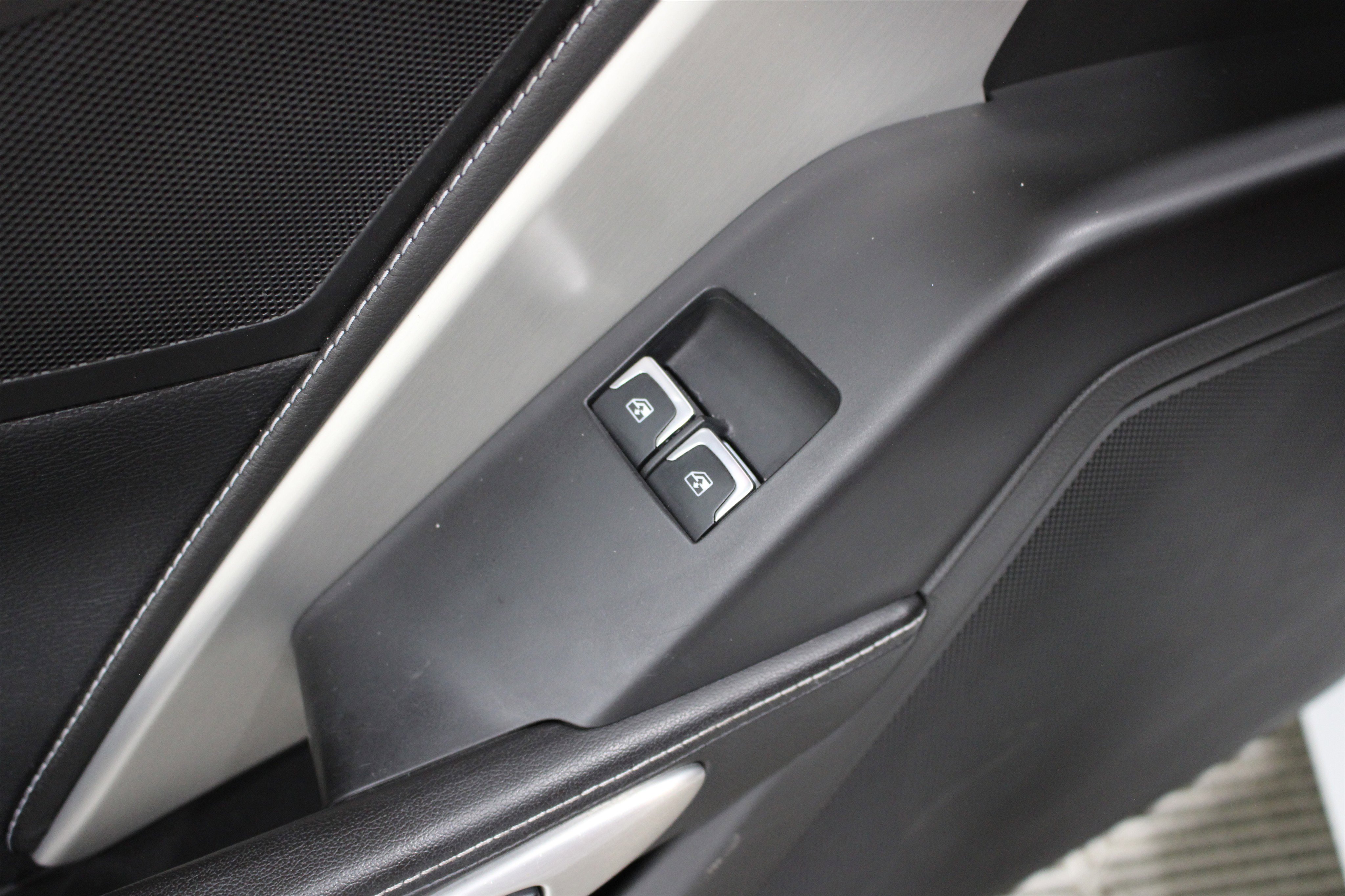 Used 2014 Chevrolet Corvette Stingray Coupe RWD image 7