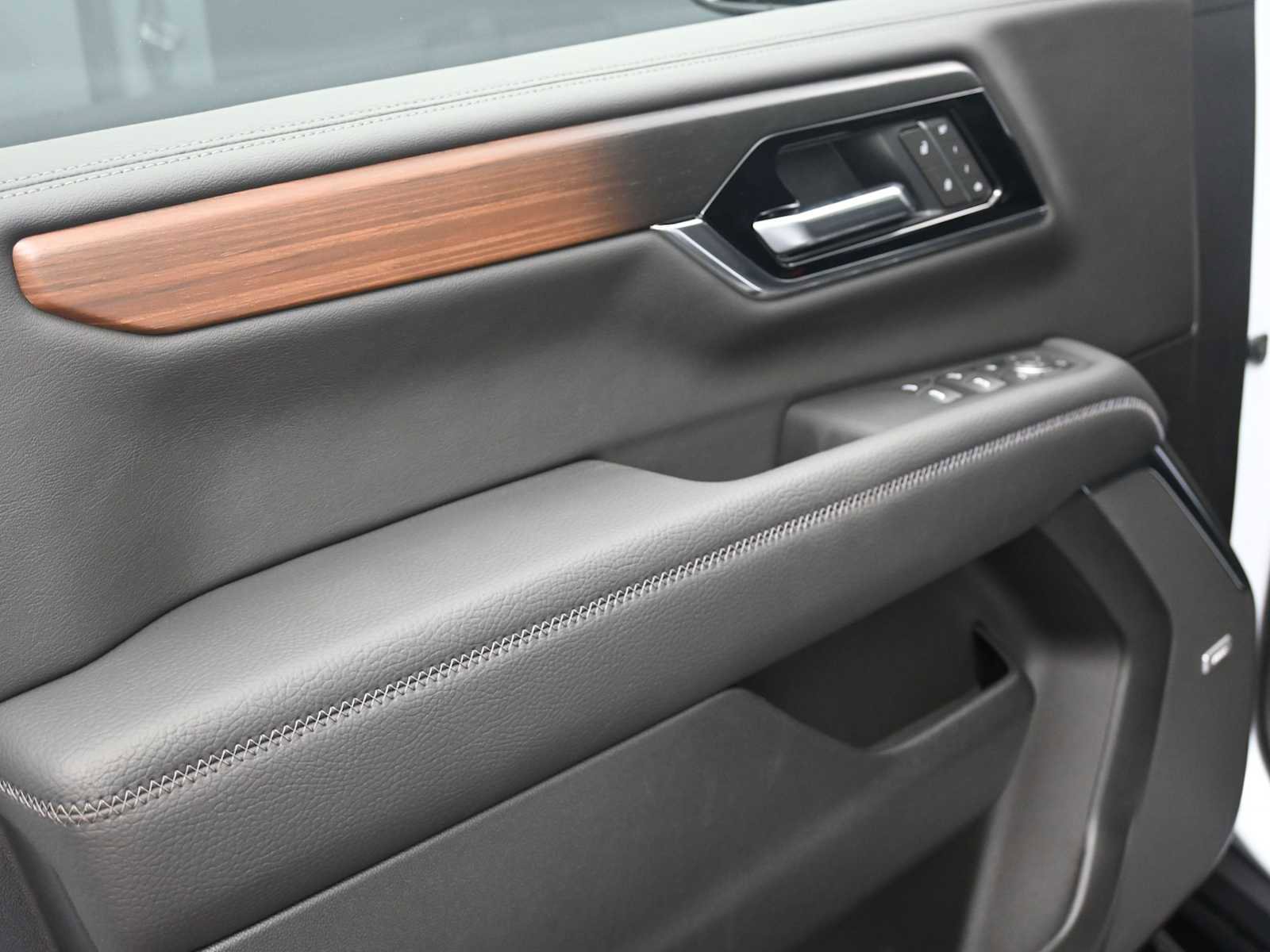 New 2026 GMC Yukon Denali w/ Denali Reserve Package image 28