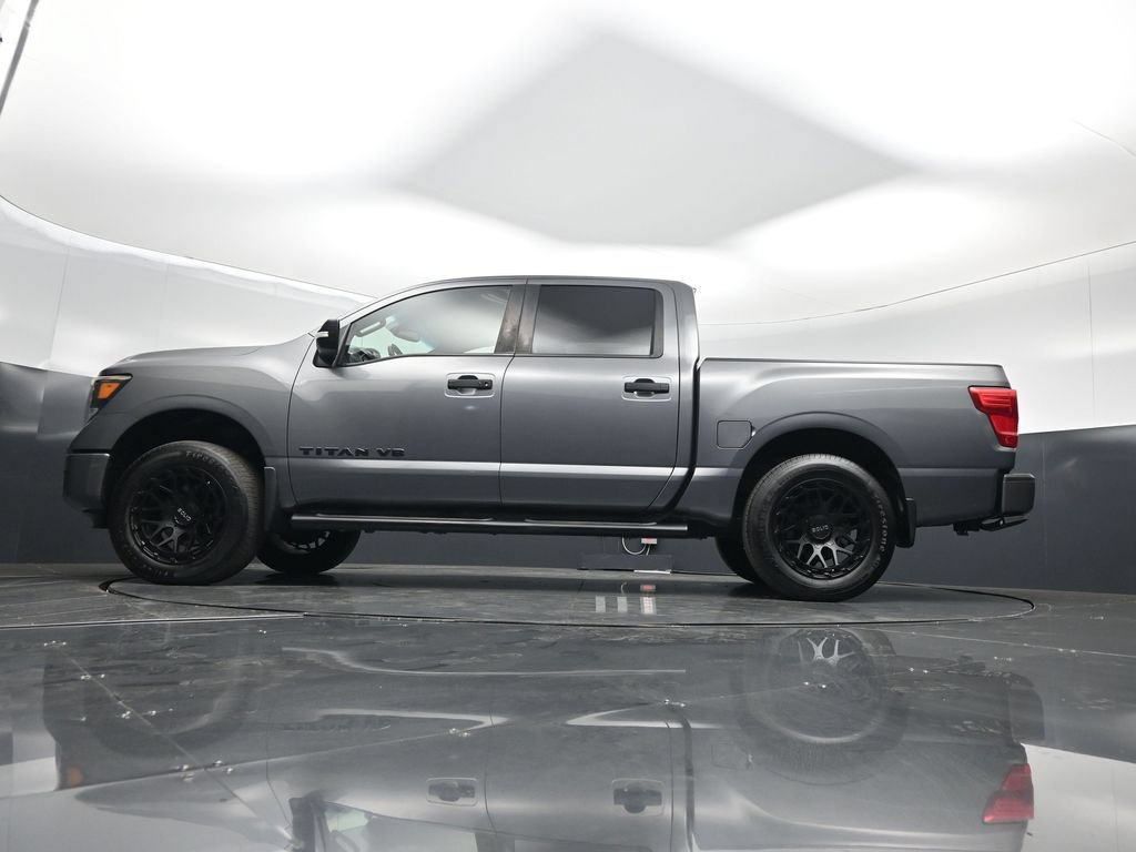 Used 2019 Nissan Titan SV w/ SV Convenience Package RWD image 8
