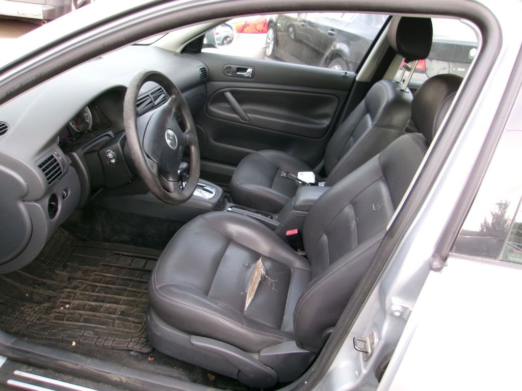 Used 2004 Volkswagen Passat GL image 7